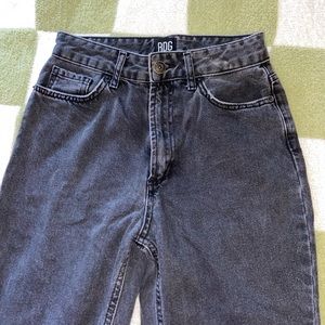 BDG Black High-Rise Mom Jeans (Size 26)
